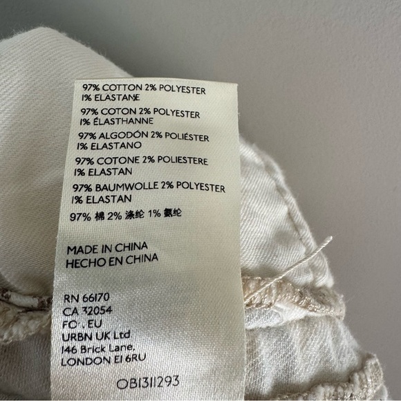 ANTHROPOLOGIE PILCRO FLORAL PRINTED JEAN SHORTS SIZE 25 - Picture 9 of 9